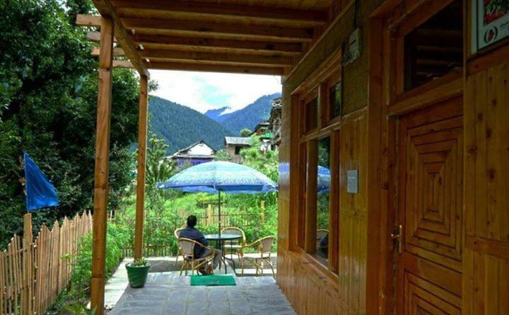 Latoda Eco Lodge Jibhi Exterior photo